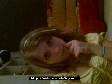 Poza lui analya