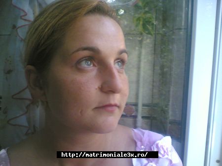 Poza lui crmona