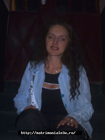 Poza lui domnisoara
