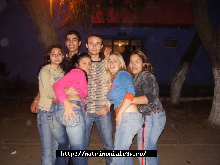 Poza lui grupa C.